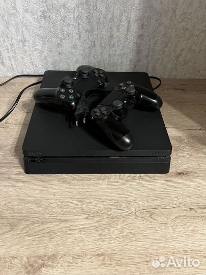 Sony PlayStation 4 slim 1tb