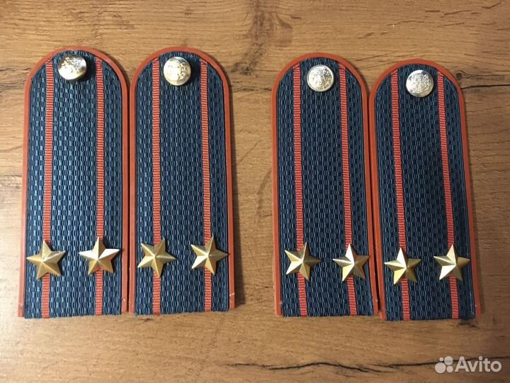 Погон, галстук