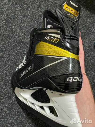 Хоккейные коньки Bauer Supreme Ultrasonic (SR 9,5)