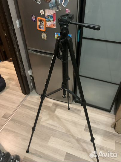 Штатив для фотоаппарата