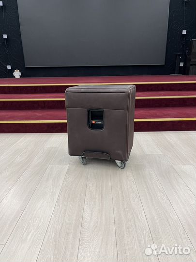 Сабвуфер JBL VRX915S