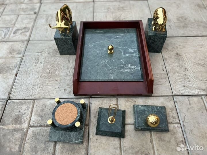 Набор из нефрита