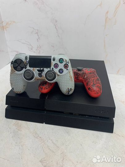 Игровая приставка Sony Playstation 4 CUH-1004A + 2