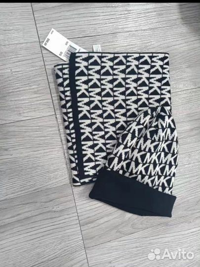 Шапка и шарф женский MK новый