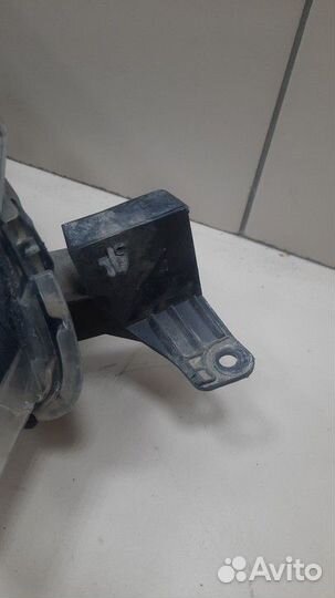 Фара правая Mitsubishi L200