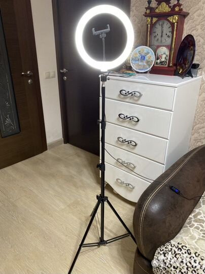 Лампа Кольцевая 26 см и штатив 2 мера