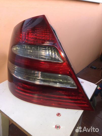 Стоп сигнал Mercedes w211 левый
