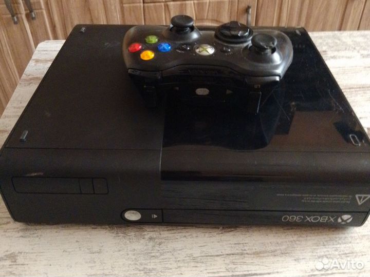 Xbox 360е 250гб