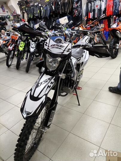 Кроссовый мотоцикл