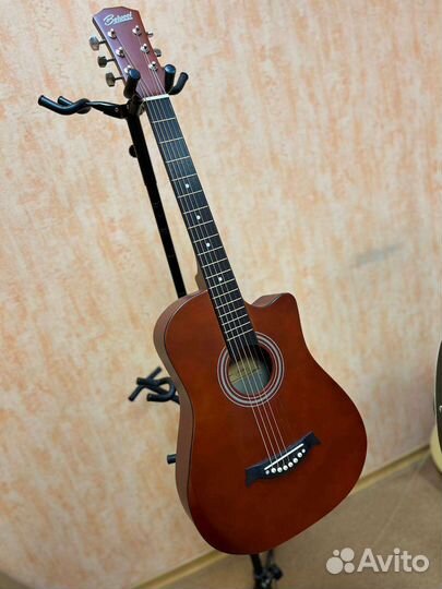 Акустическая гитара