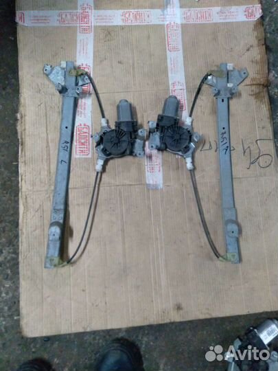 Nissan Pathfinder R51 стеклоподьемник