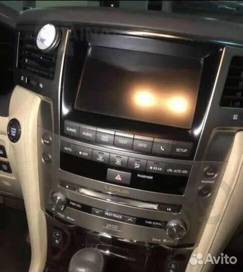 Штатная автомагнитола Lexus LX570