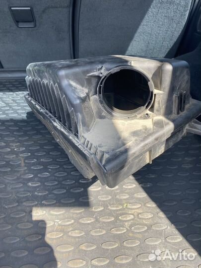 Корпус воздушного фильтра Volvo Xc90