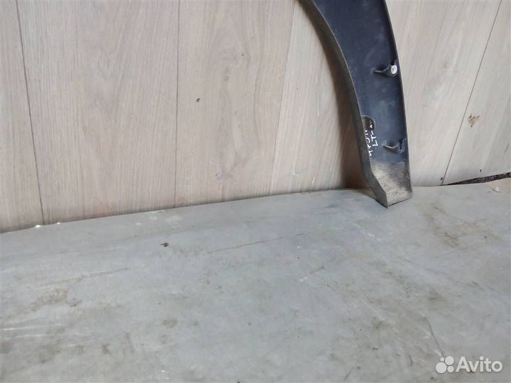 Накладка переднего крыла правого от Land Rover Di