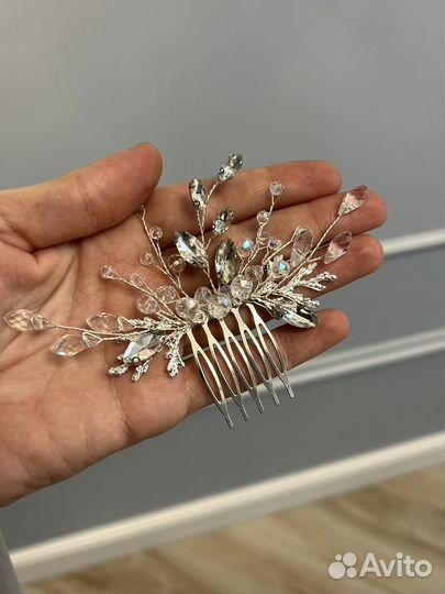 Свадебное украшение в прическу на гребне