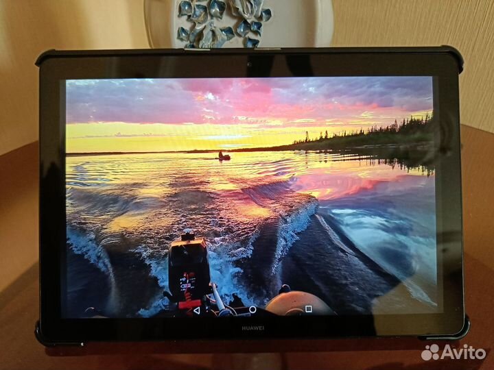 Планшет Huawei MediaPad t5