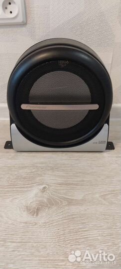 Сабвуфер Pioneer TS-WX 210A под сиденье автомобиля