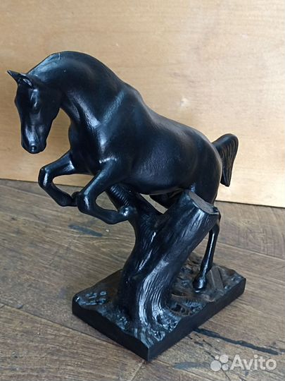 Конь через пень. Касли 1974. Чугун. СССР