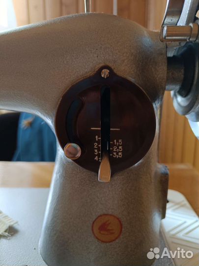 Швейная машинка ножная