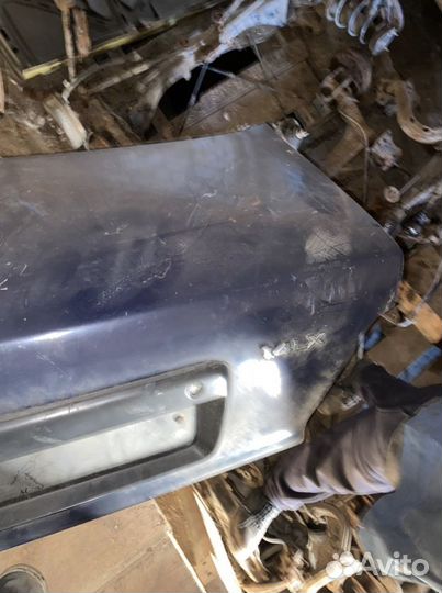 Крышка багажника Nissan sunny Y10