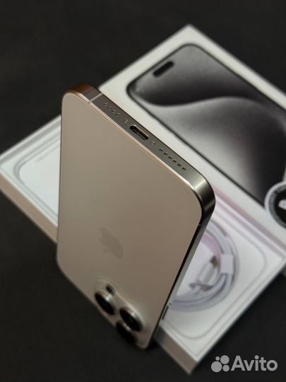 iPhone 15 Pro Max, 256 ГБ