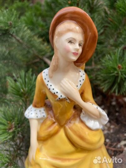 Фарфоровая Статуэтка Royal Doulton Sandra 1968 год