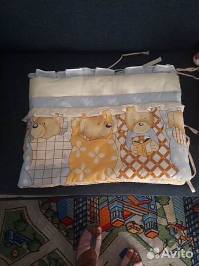 Детская кроватка с поперечным маятником и ящиком