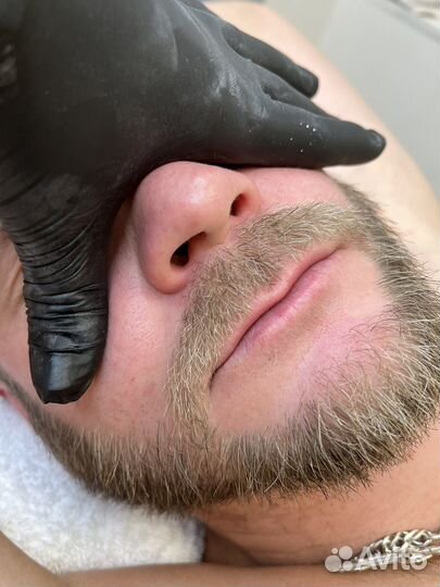 Мужское бикини глубокое депиляция