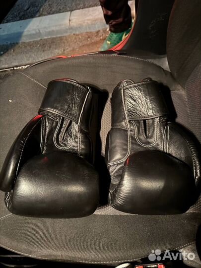 Боксерские перчатки Fairtex