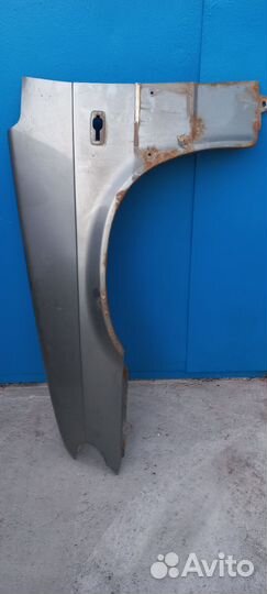 Крыло водительское