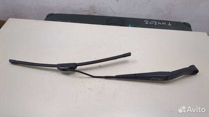 Щеткодержатель левый передний Cadillac Escalade 4