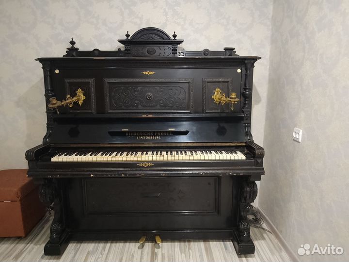 Старинное пианино