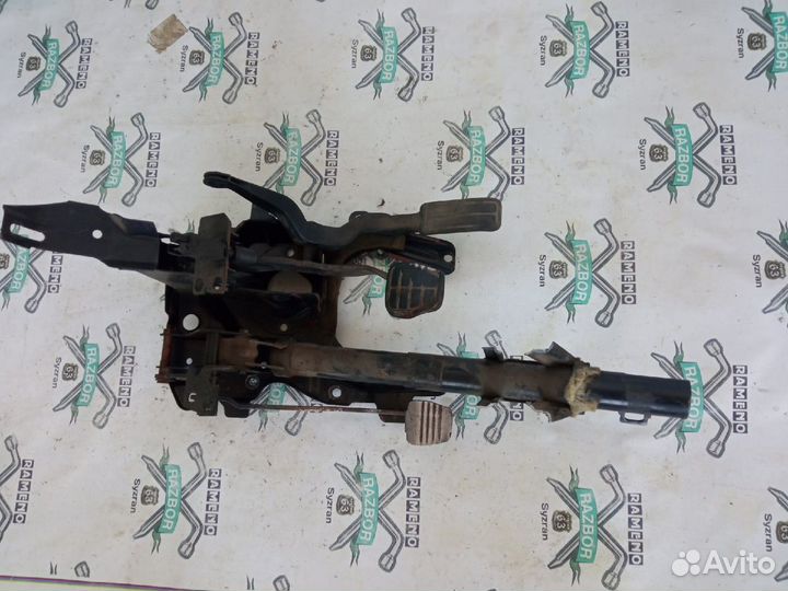 Педальный узел Volkswagen Passat B3