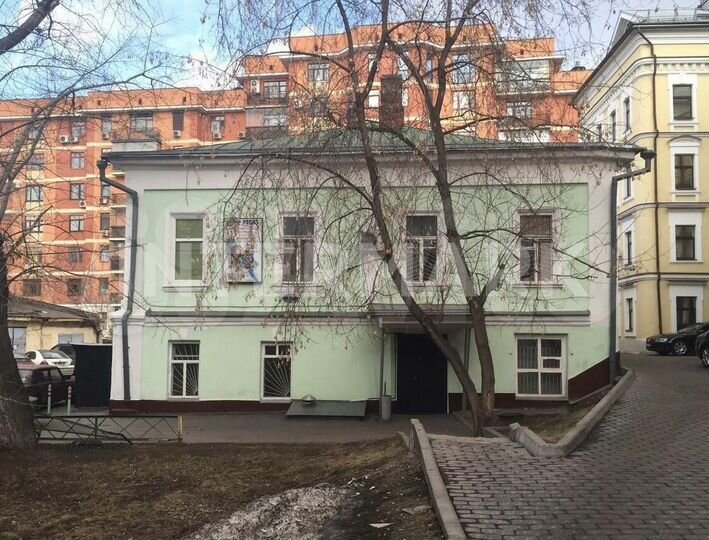 Продам здание, 825 м²