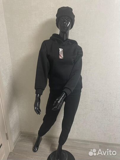 Спортивный костюм новый