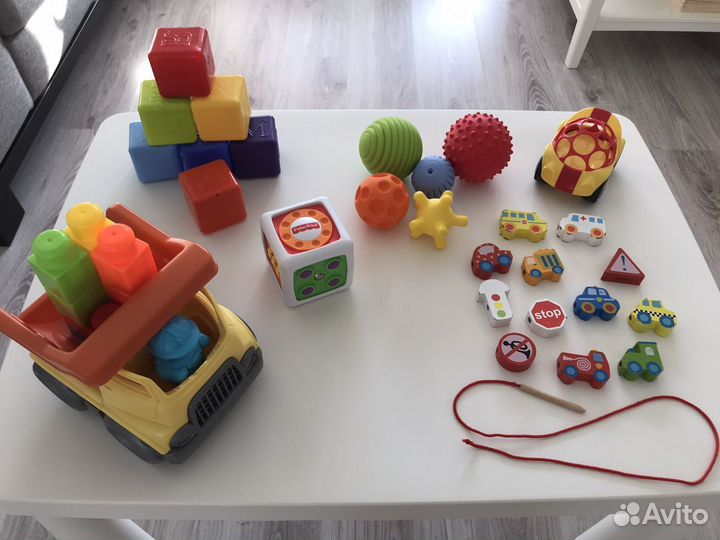Развивающие игрушки для малышей
