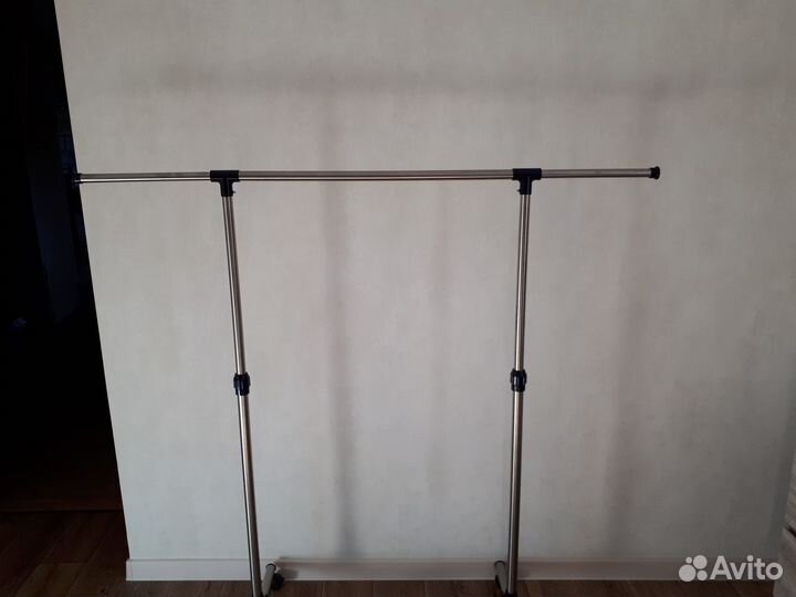 Вешалка для одежды напольная