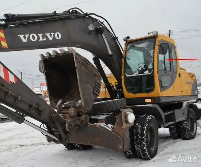 Стекло двери верхнее на экскаватор Volvo EW 200