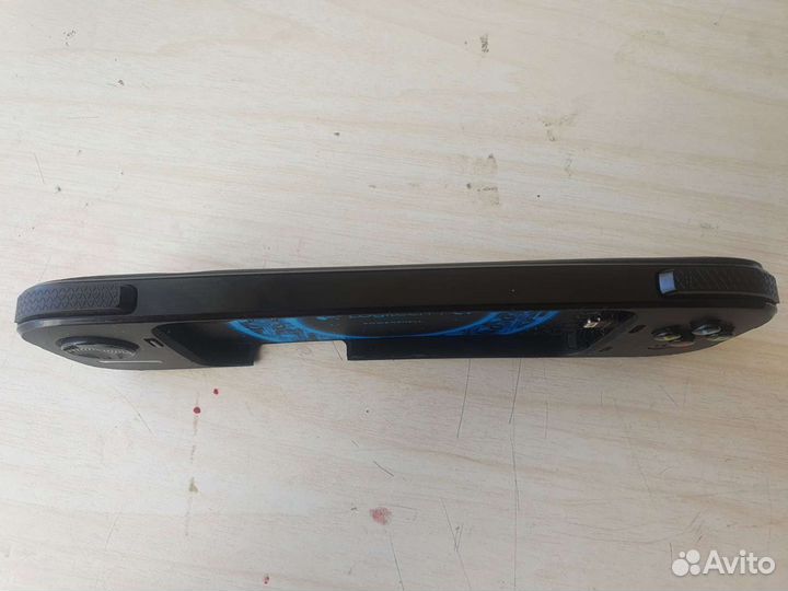 Игровая панель геймпад Logitech для iPhone 5s