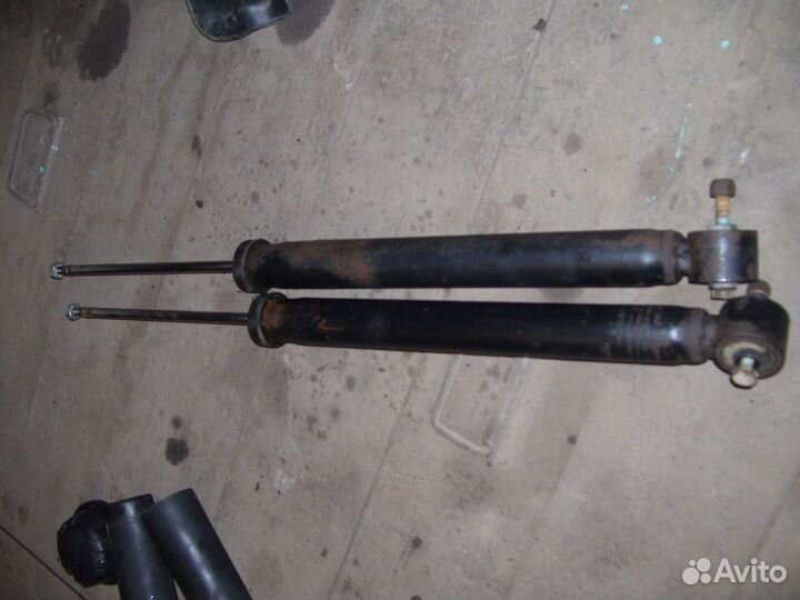 Шкода октавия амортизатор задний