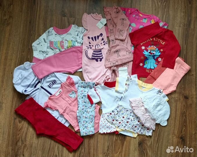 Пакет одежды на девочку до 1 года
