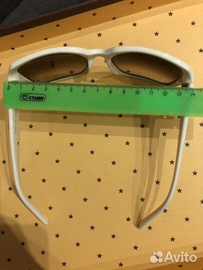 Очки солнцезащитные Guess