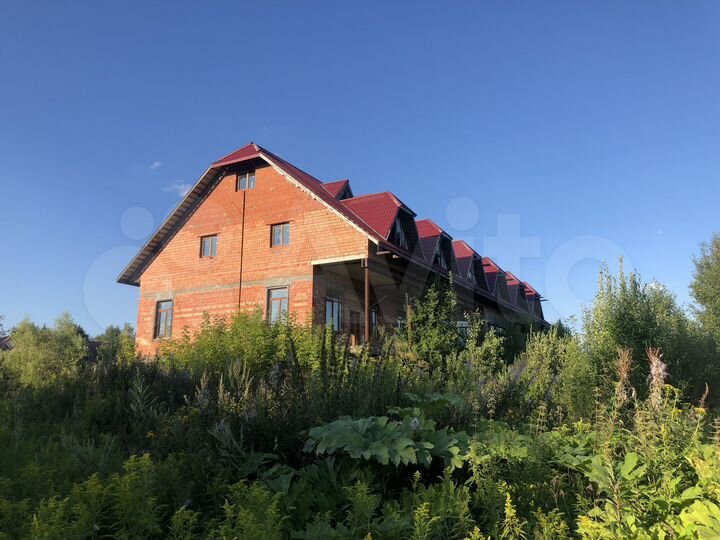 Здание, 1200 м²