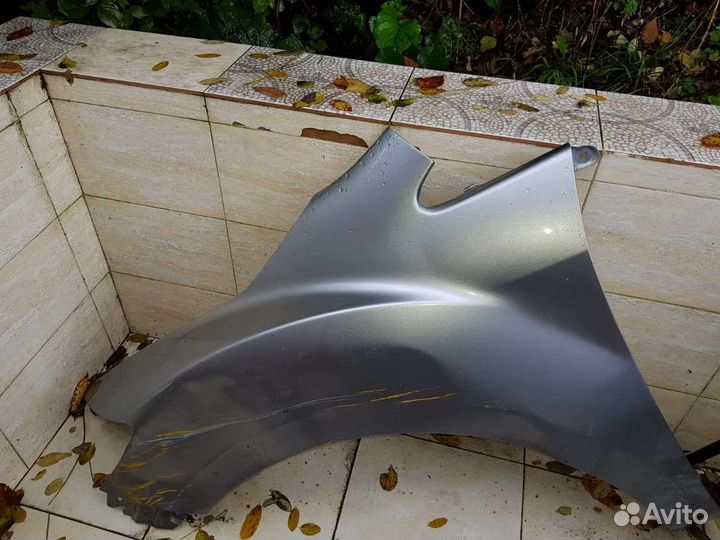 Левое переднее крыло на mazda cx-7