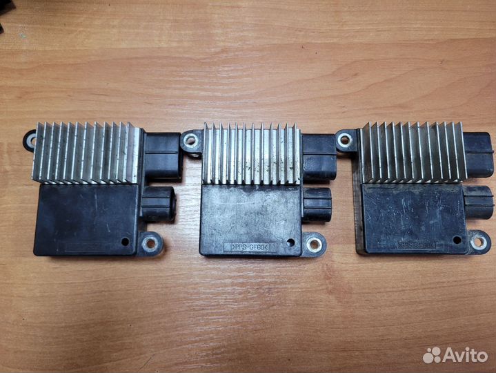 Блок управления вентилятором mazda CX7 499300-3400