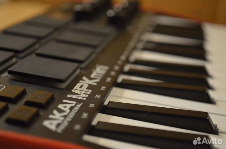 Midi-клавиатура Akai MPK Mini MK3