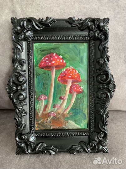 Картина маслом, грибы мухоморы, в рамке 17х21