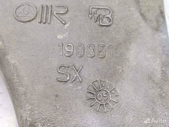 Кронштейн для Maserati Quattroporte 5