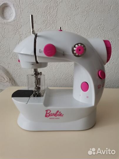 Машинка швейная Barbie
