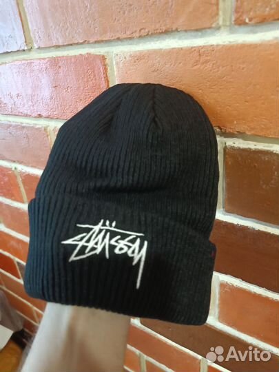 Шапка стуси Stussy белая и чёрная в наличии